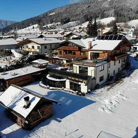 Aparthotel Wellnesshaus Reichelt 4*